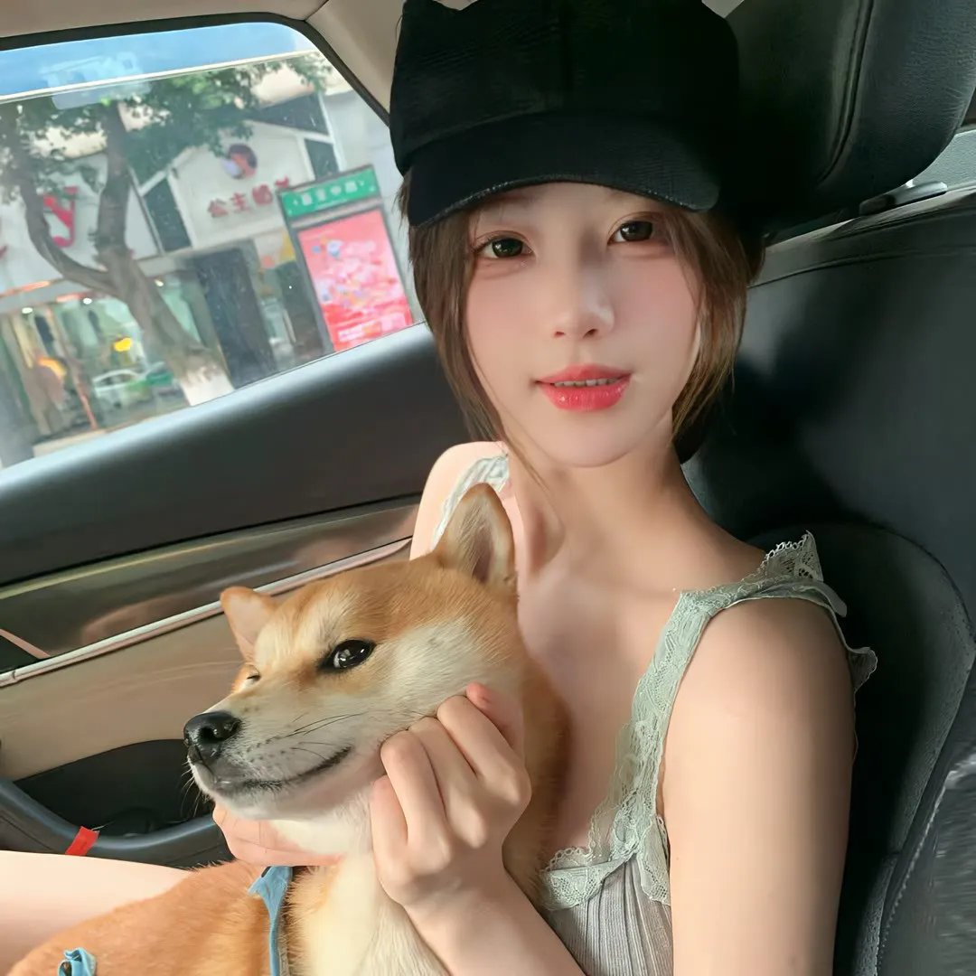 天体尤物海报